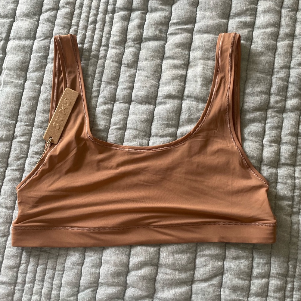 Skims ; jelly line bra size small